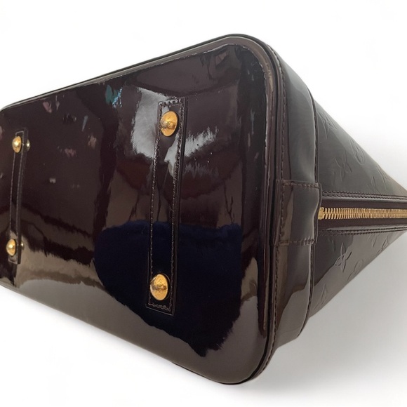 SALE!! Louis Vuitton Amarante GM Vernis Alma Bag - Picture 8 of 14